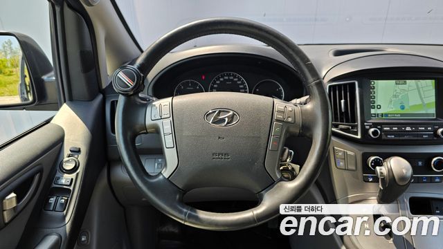 Hyundai Starex 2017 — photo 20
