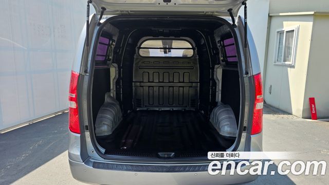 Hyundai Starex 2017 — photo 23