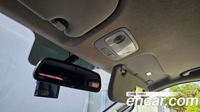Hyundai Starex 2017 — photo 26