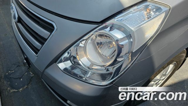 Hyundai Starex 2017 — photo 8