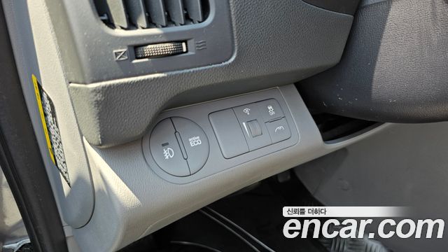 Hyundai Starex 2017 — photo 27