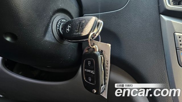 Hyundai Starex 2017 — photo 30