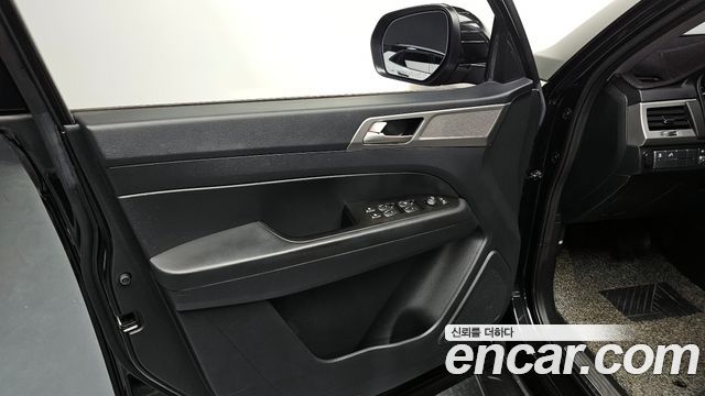 KG Mobility Rexton 2019 — photo 14