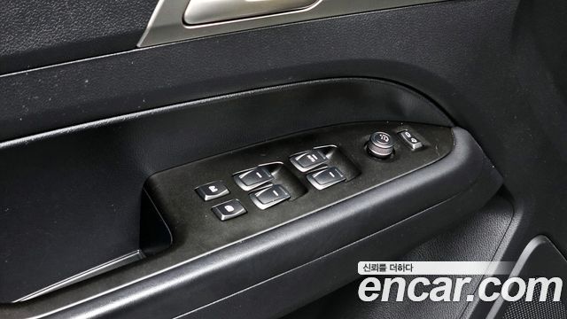 KG Mobility Rexton 2019 — photo 29