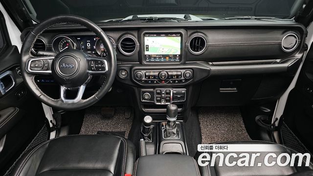 Jeep Wrangler 2021 — photo 10