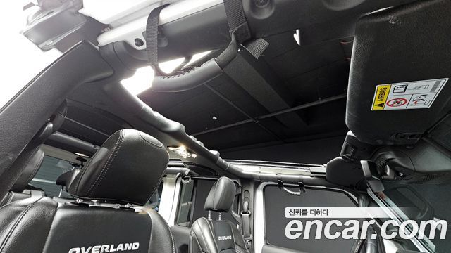 Jeep Wrangler 2021 — photo 30