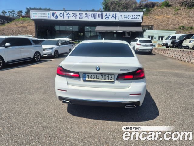 BMW 5-Series 2022 — photo 4