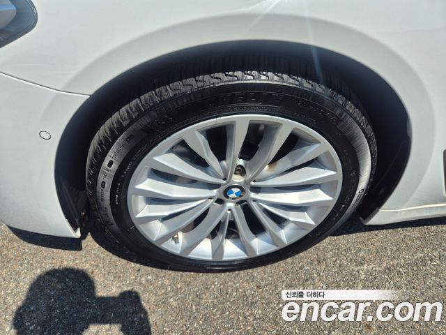 BMW 5-Series 2022 — photo 6