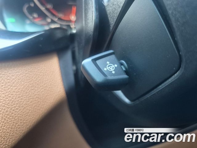 BMW 5-Series 2022 — photo 14