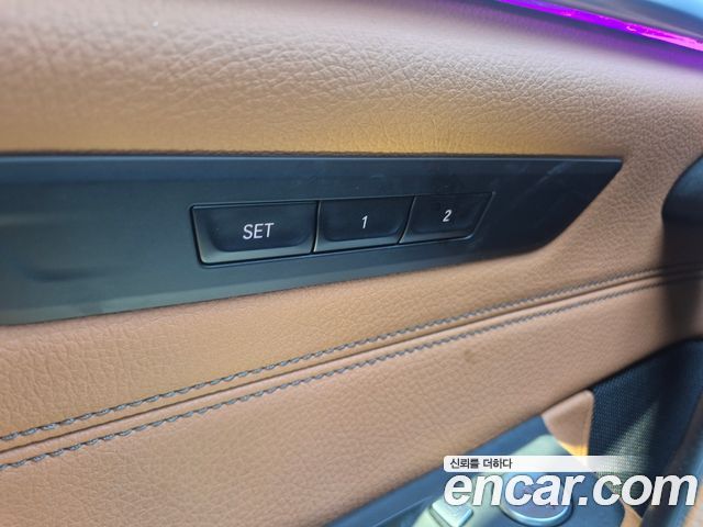 BMW 5-Series 2022 — photo 15