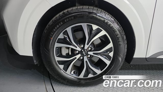 Kia Canival 2023 — photo 5