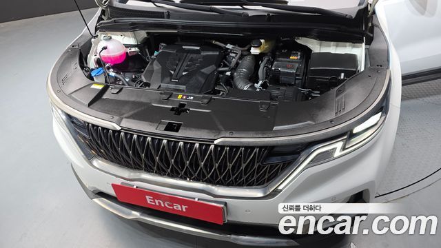 Kia Canival 2023 — photo 6
