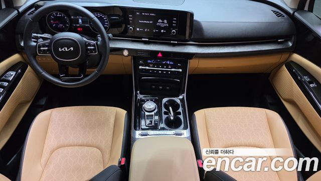 Kia Canival 2023 — photo 10