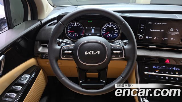 Kia Canival 2023 — photo 19