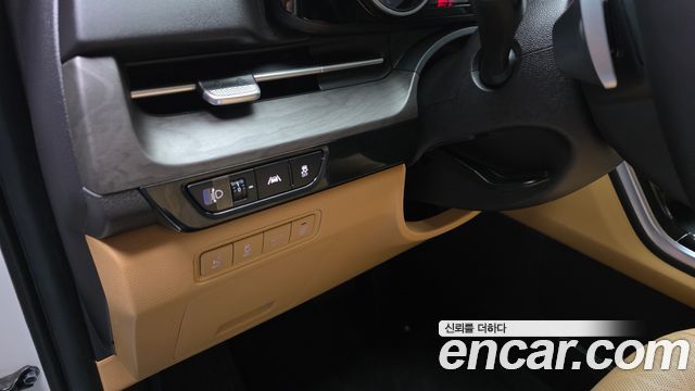 Kia Canival 2023 — photo 21