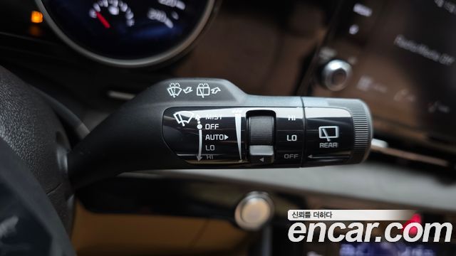 Kia Canival 2023 — photo 22