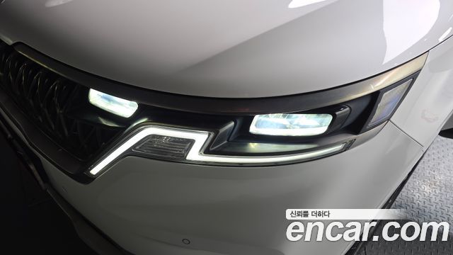 Kia Canival 2023 — photo 8