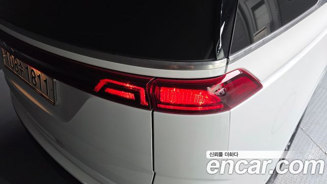 Kia Canival 2023 — photo 9