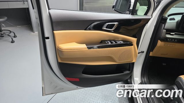 Kia Canival 2023 — photo 14