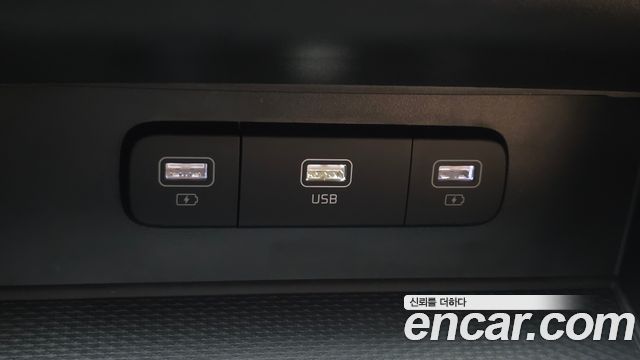 Kia Canival 2023 — photo 29