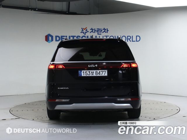 Kia Canival 2022 — photo 2