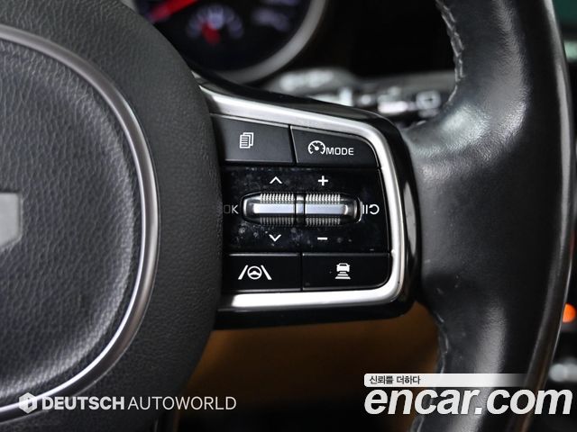 Kia Canival 2022 — photo 17
