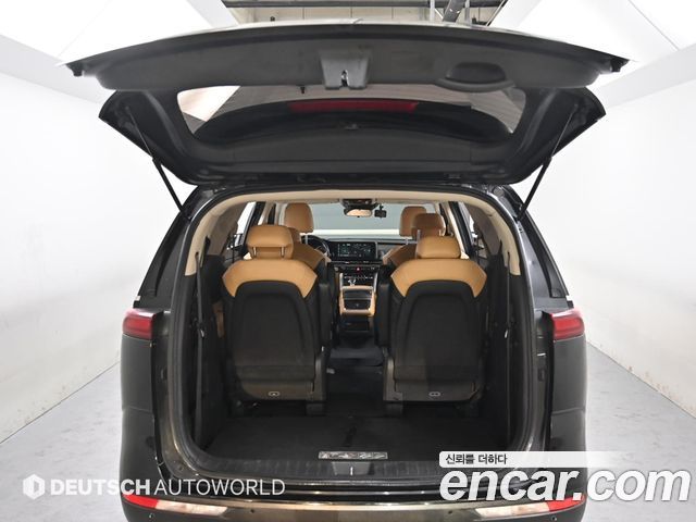 Kia Canival 2022 — photo 19