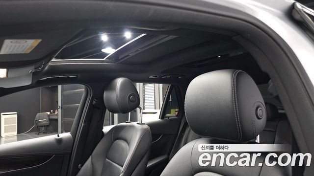 Mercedes-Benz GLC-Class 2020 — photo 17