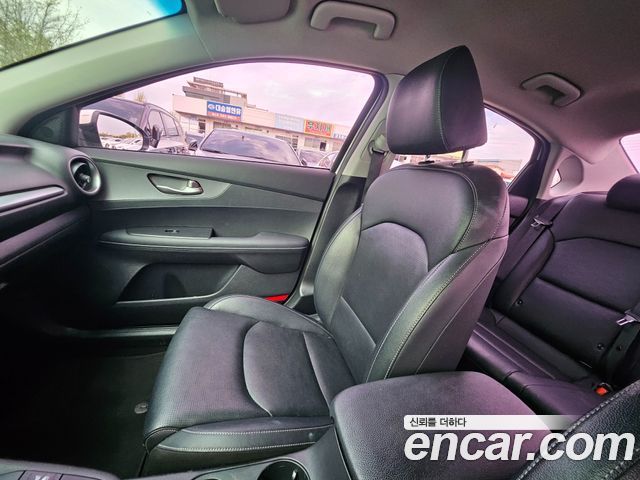 Kia K3 2021 — photo 17