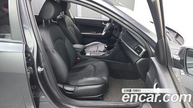 Kia K5 2019 — photo 18