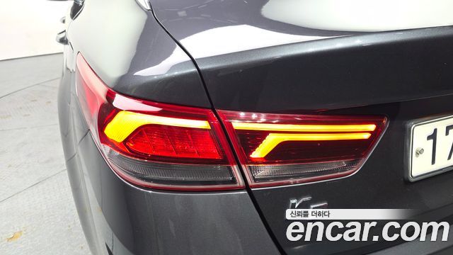 Kia K5 2019 — photo 9