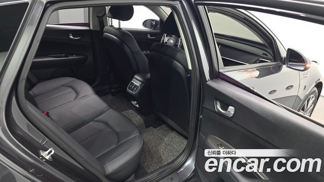 Kia K5 2019 — photo 16