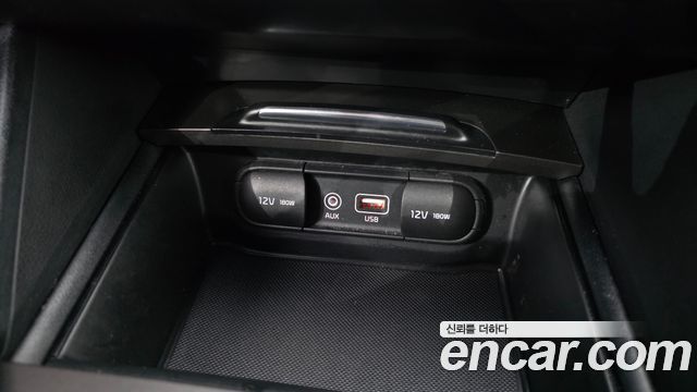Kia K5 2019 — photo 28