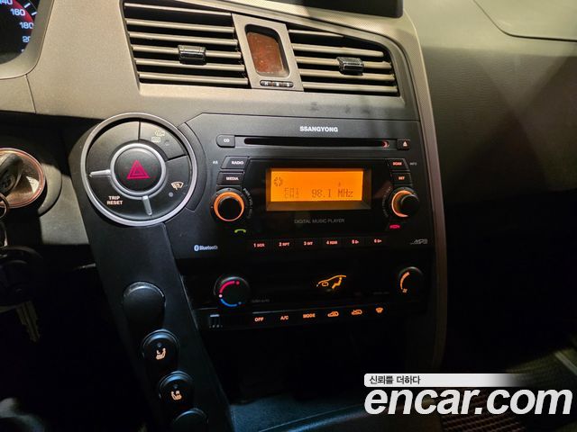 KG Mobility KORANDO 2012 — photo 12