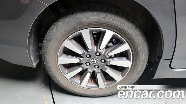 Toyota Sienna 2019 — photo 5