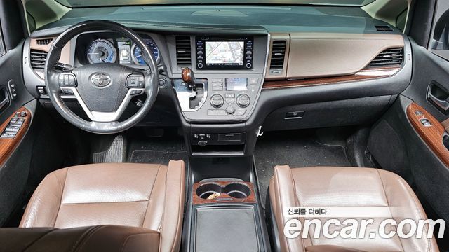 Toyota Sienna 2019 — photo 7