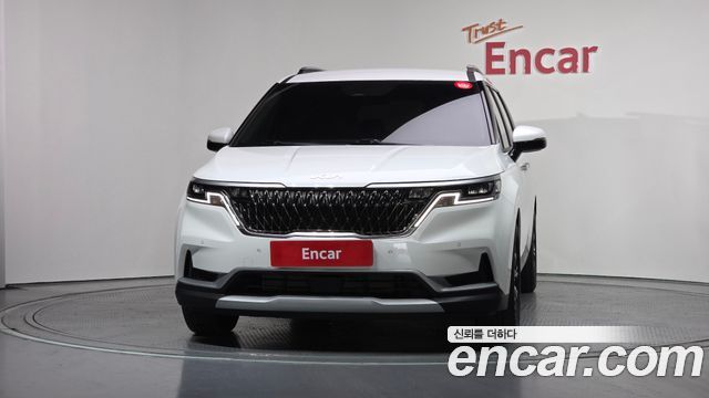 Kia Canival 2023 — photo 3