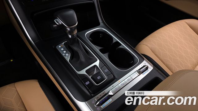 Kia Canival 2023 — photo 12