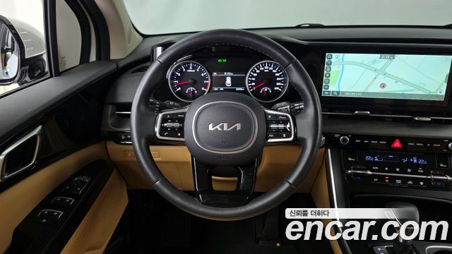 Kia Canival 2023 — photo 18