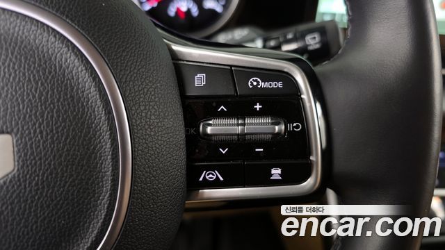 Kia Canival 2023 — photo 22