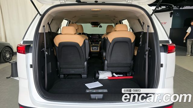 Kia Canival 2023 — photo 26