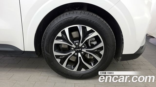 Kia Canival 2023 — photo 7