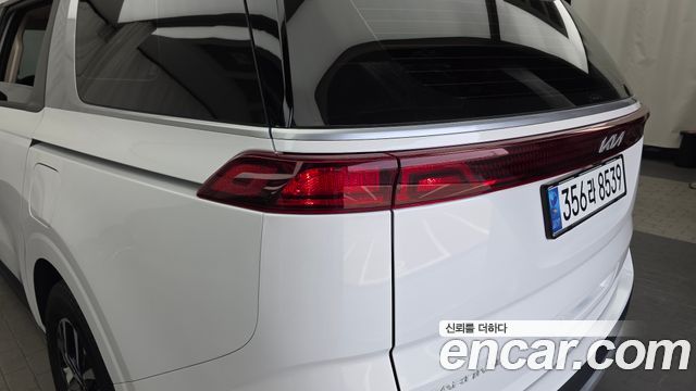 Kia Canival 2023 — photo 9