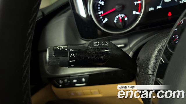 Kia Canival 2023 — photo 27