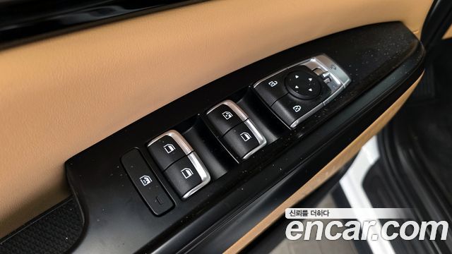 Kia Canival 2023 — photo 32