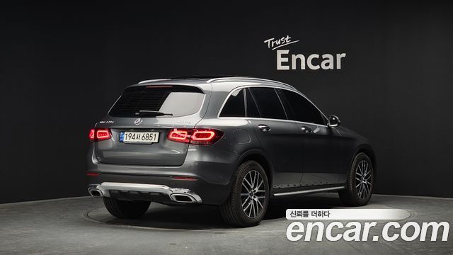 Mercedes-Benz GLC-Class 2021 — photo 2