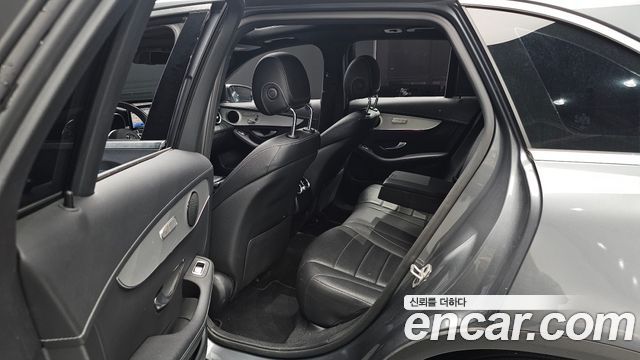 Mercedes-Benz GLC-Class 2021 — photo 18