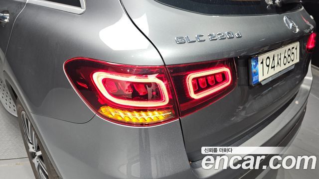 Mercedes-Benz GLC-Class 2021 — photo 9