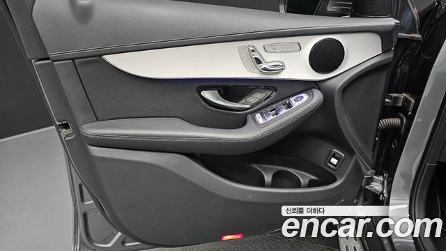 Mercedes-Benz GLC-Class 2021 — photo 14