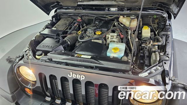 Jeep Wrangler 2013 — photo 6